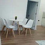 Near Airport Cozy